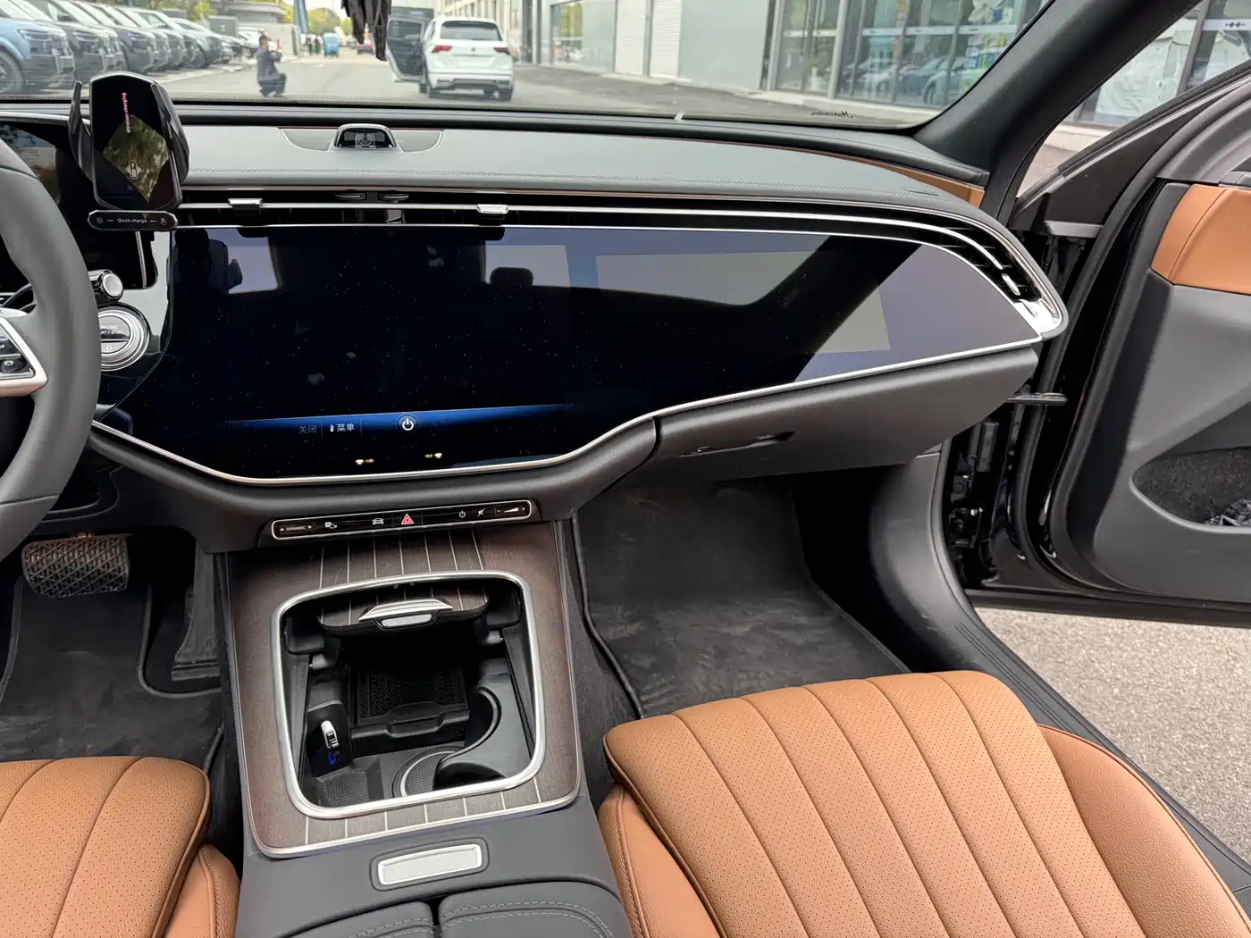 Mercedes-Benz E-Class 2025 E 300 L Luxury фото 8