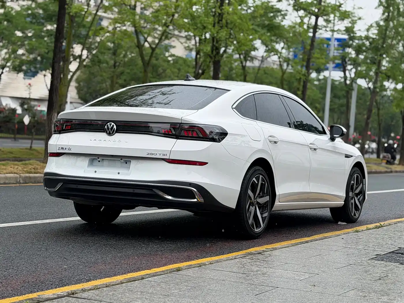 Volkswagen Lamando 2022 Lamando L 280TSI DSG Cool Edition фото 4