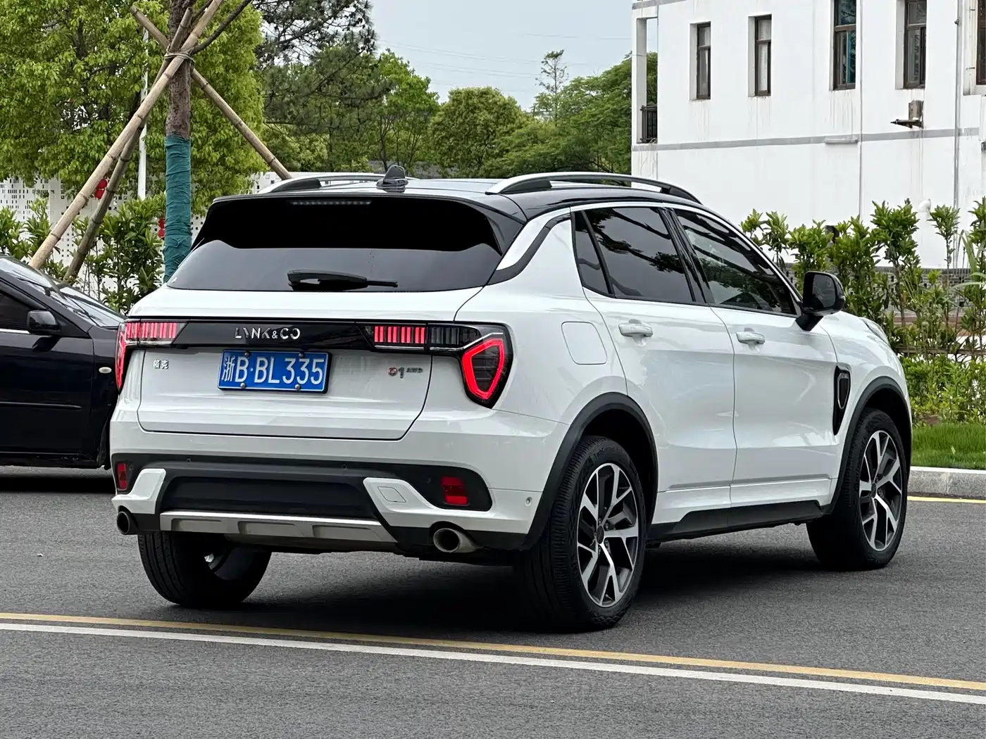 Lynk & Co 01 2017 2.0T AWD Pro фото 5