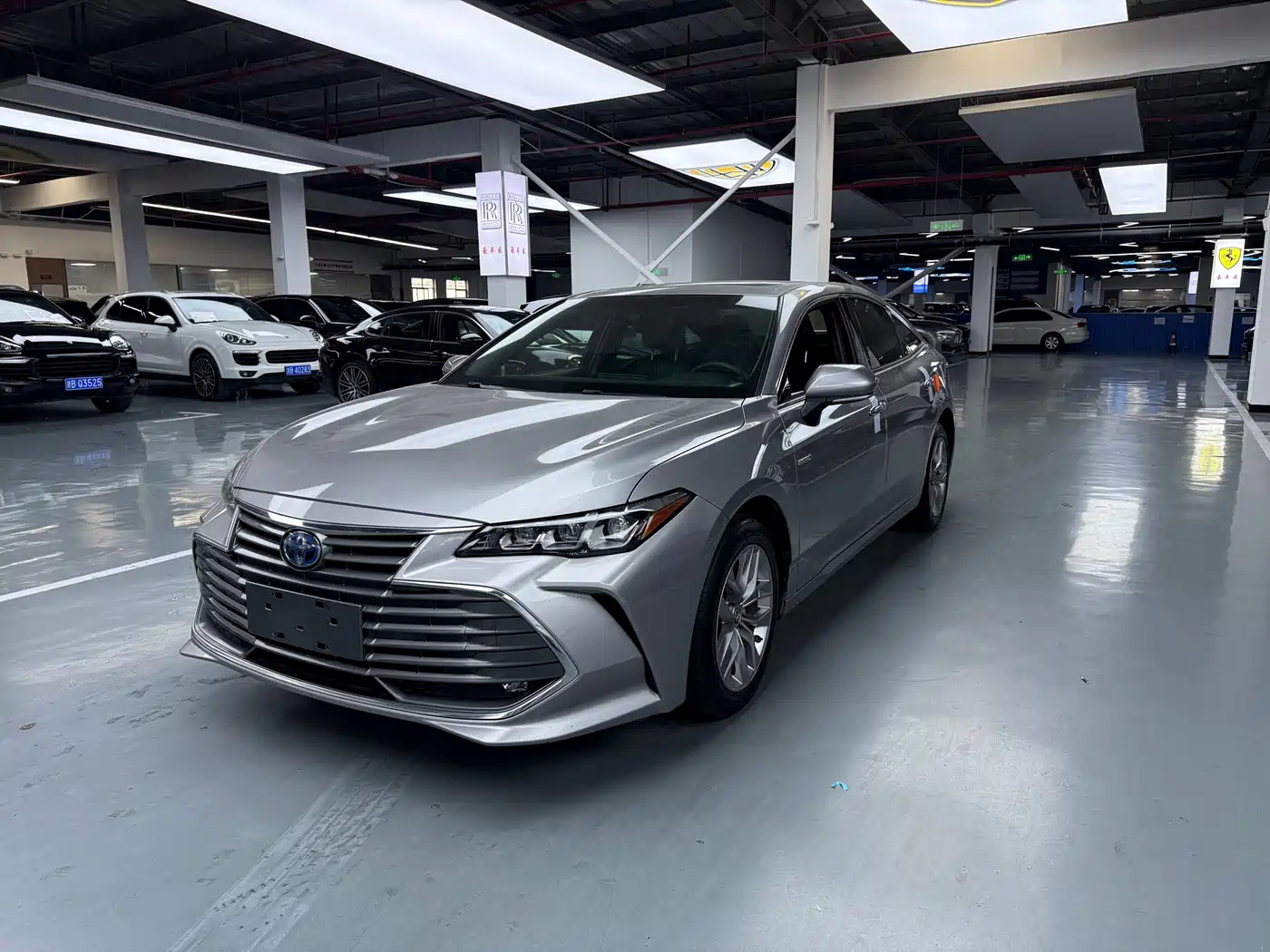 Toyota Avalon 2019 Hybrid 2.5L Luxury Edition China VI