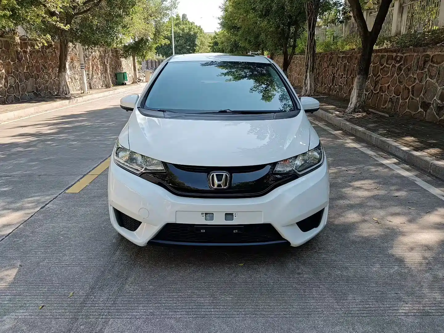 Photo 2 - Honda Fit