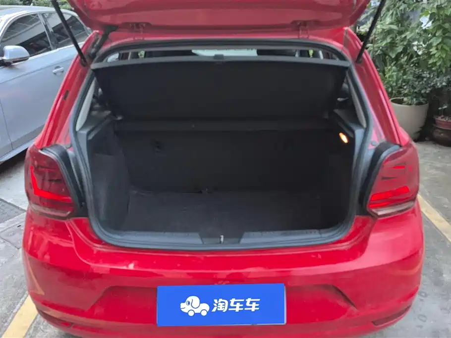 Volkswagen Polo 2016 1.4L Automatic Trend фото 4