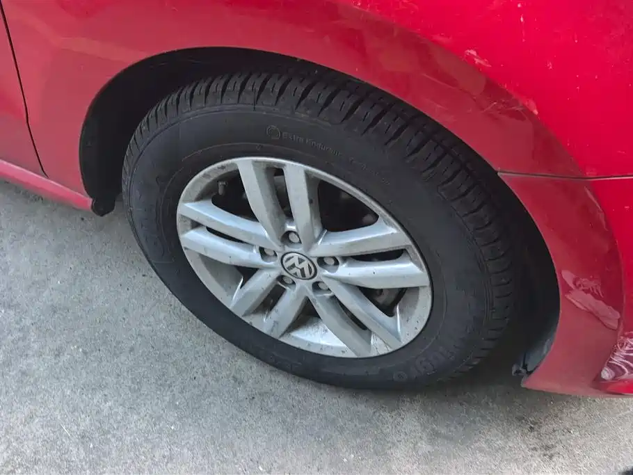 Volkswagen Polo 2016 1.4L Automatic Trend фото 6