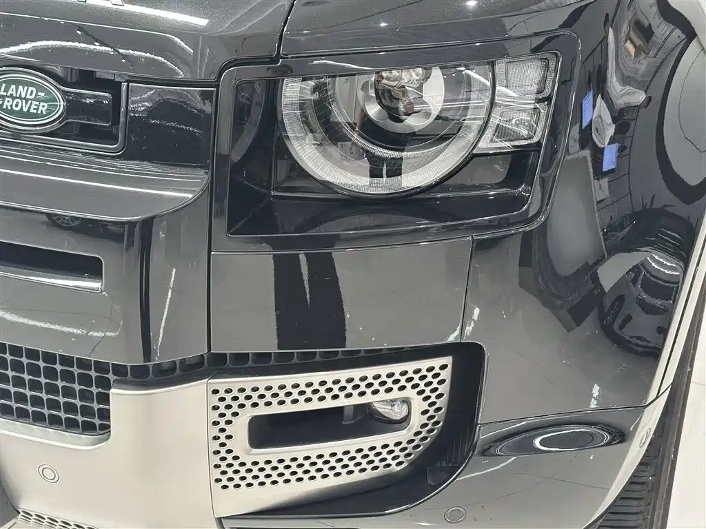 Land Rover Defender 2024 110 3.0T P400 X-DYNAMIC HSE фото 5