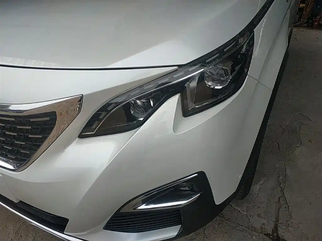 Peugeot 5008 2017 380THP 7-Seater Luxury GT Edition фото 24