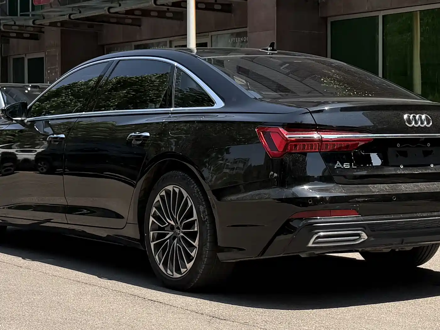 Audi A6L New Energy 2022 55 TFSI e quattro фото 6