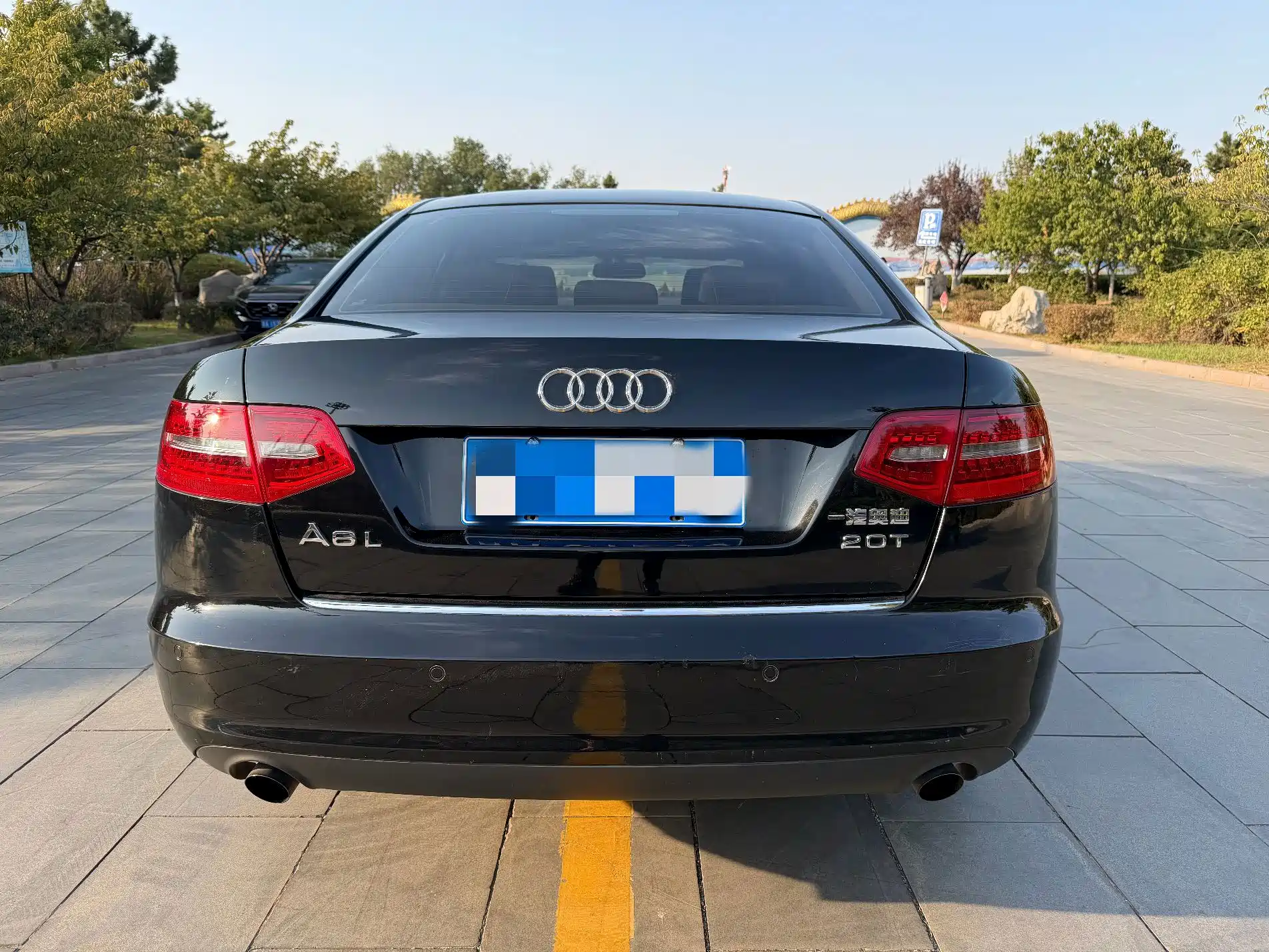 Photo 2 - Audi A6L