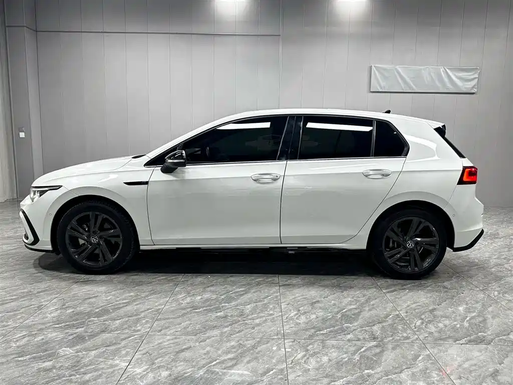 Volkswagen Golf 2023 280TSI DSG R-Line Lite фото 9