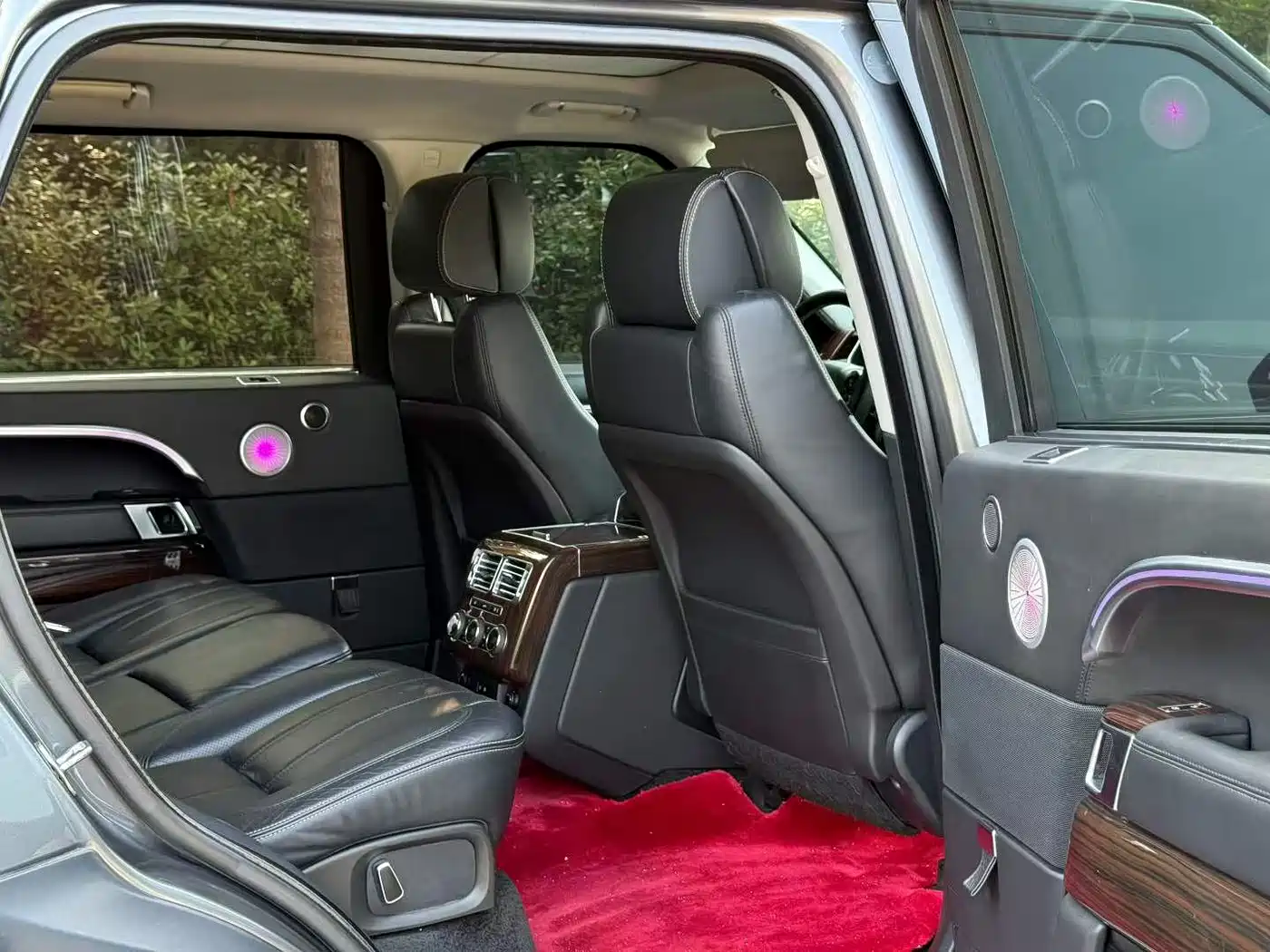 Land Rover Range Rover 2015 3.0 SC V6 Vogue SE Genesis Extended Edition фото 6