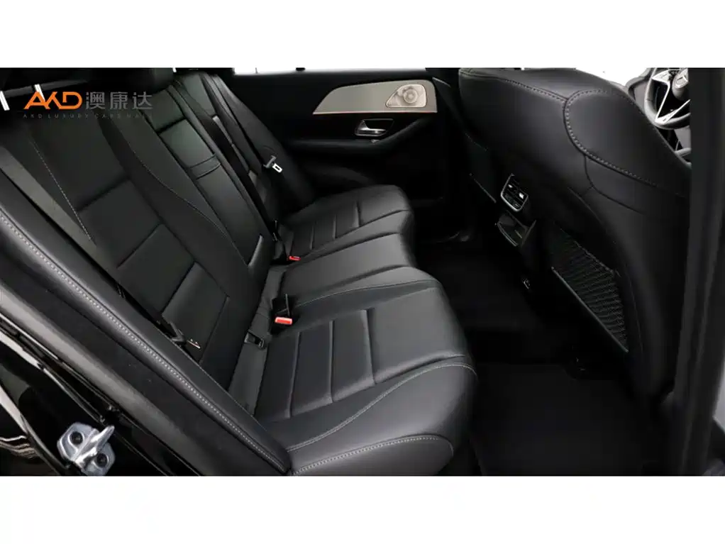 Mercedes-Benz GLE Coupe 2024 GLE 350 4MATIC Coupe SUV Fashion фото 8
