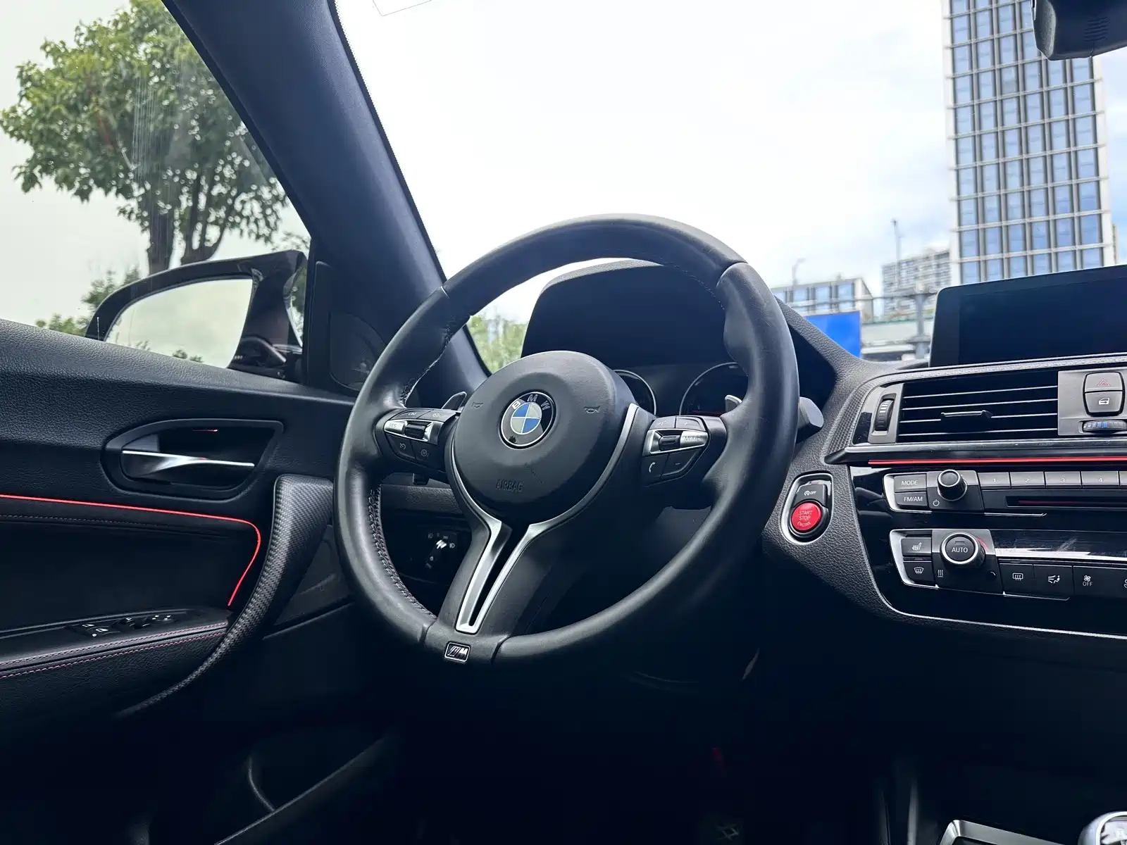 Photo 13 - BMW M2