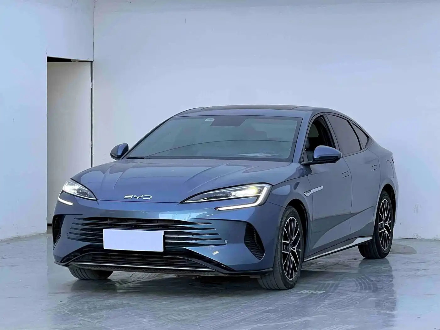 BYD Seal 2024 2023 DM-i 1.5L 121km Premium