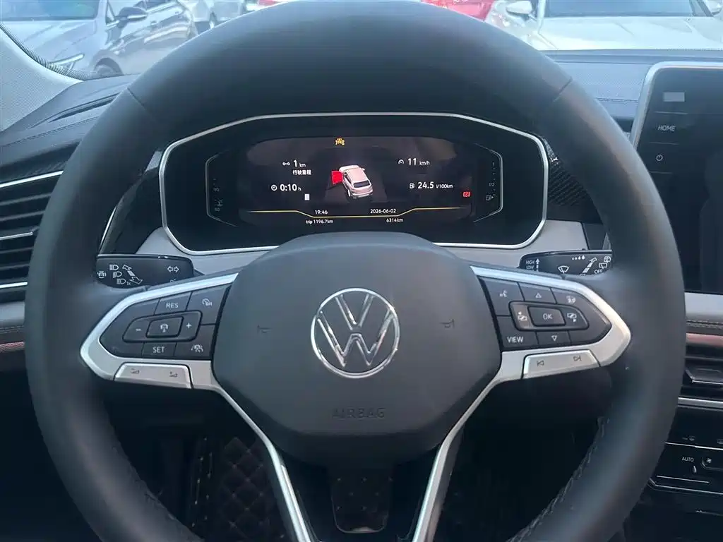 Volkswagen Tayron 2023 280TSI 2WD Luxury Plus Advanced Edition фото 3