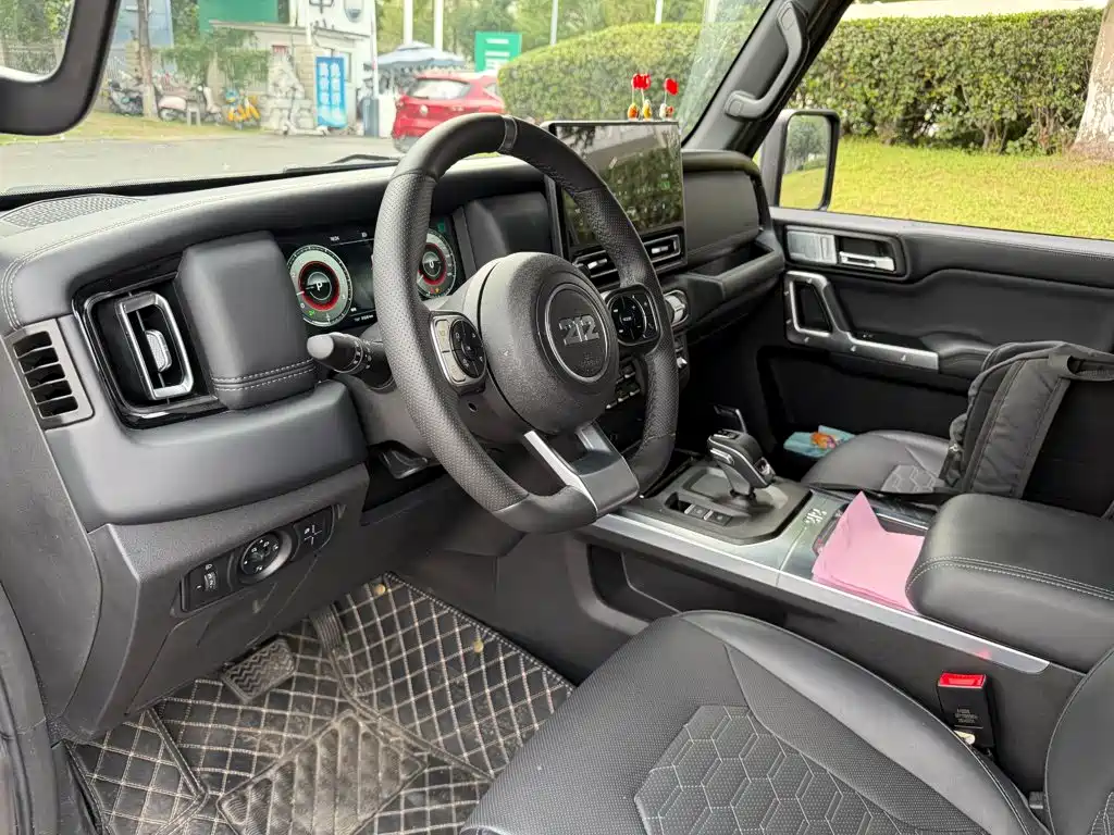 212 T01 2026 2024 2.0T Explorer