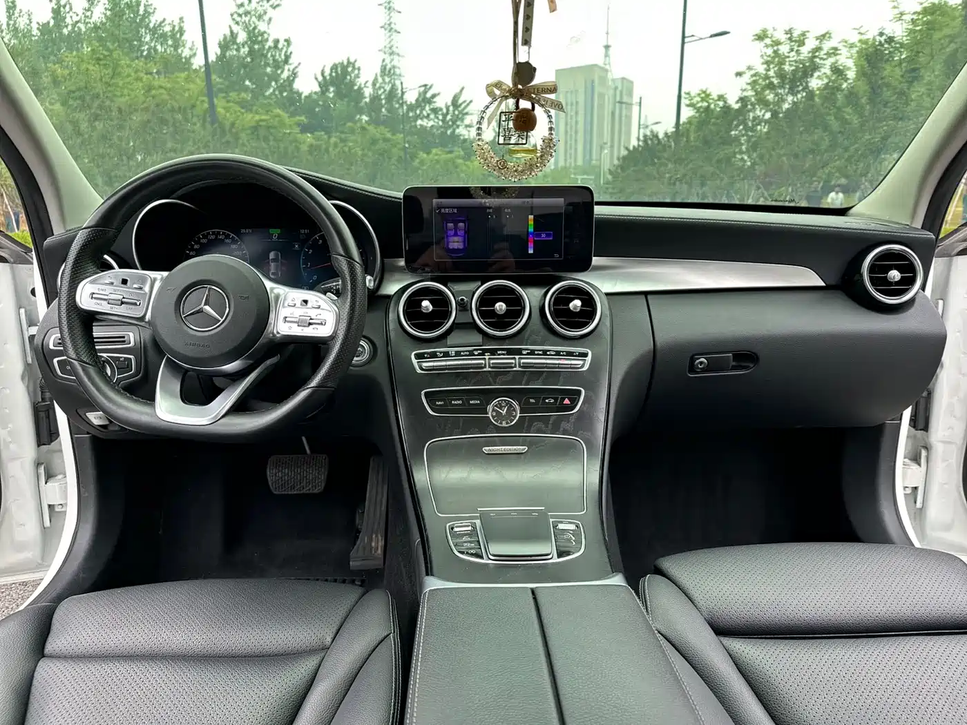 Mercedes-Benz C-Class 2021 C 260 L Sport Starry Exclusive Edition фото 17