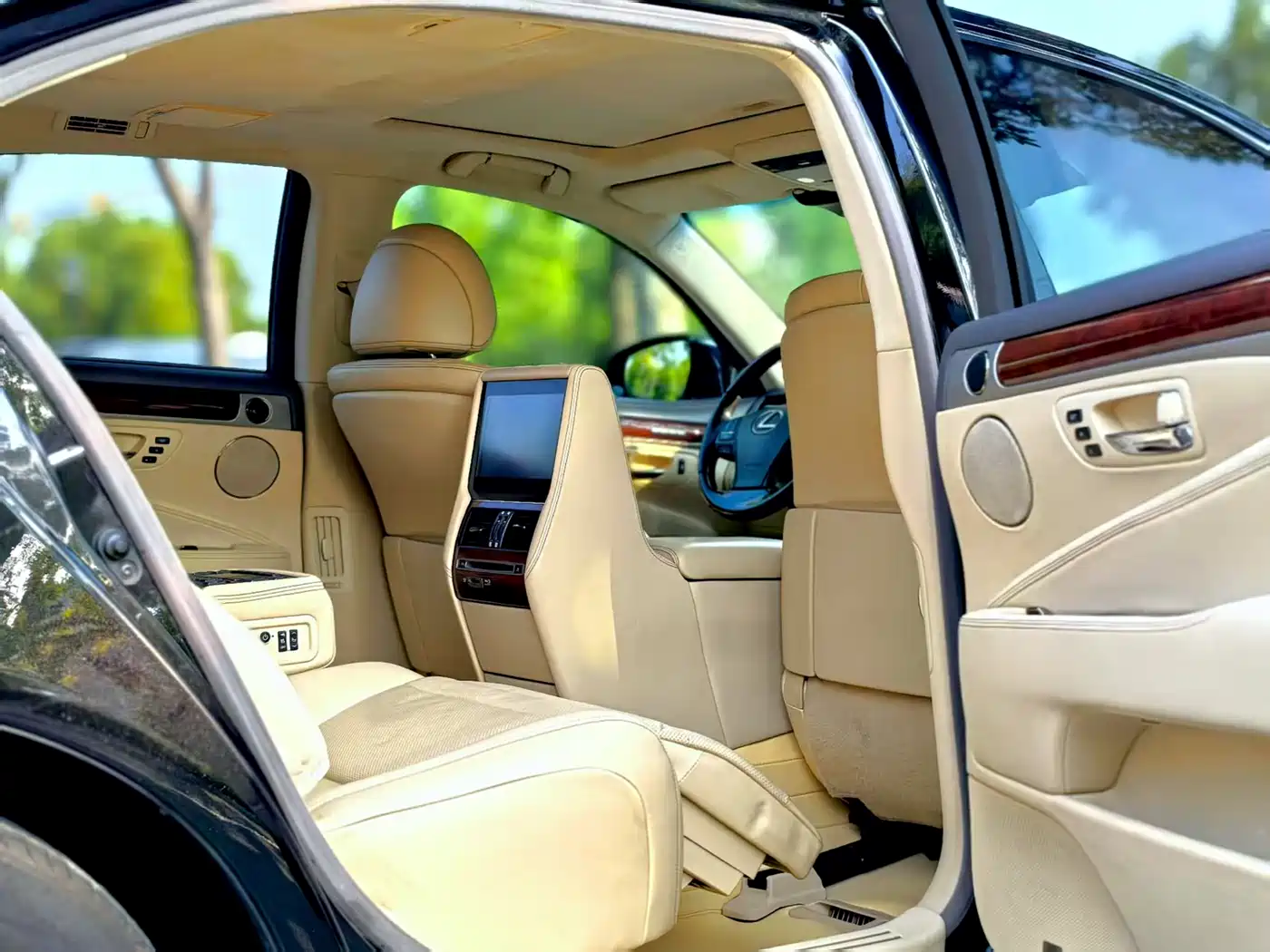 Lexus LS 2013 460L 4WD Premium Edition фото 8
