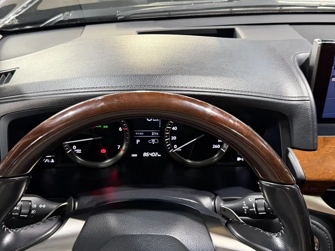Lexus LX 2017 570 Prestige Luxury фото 9