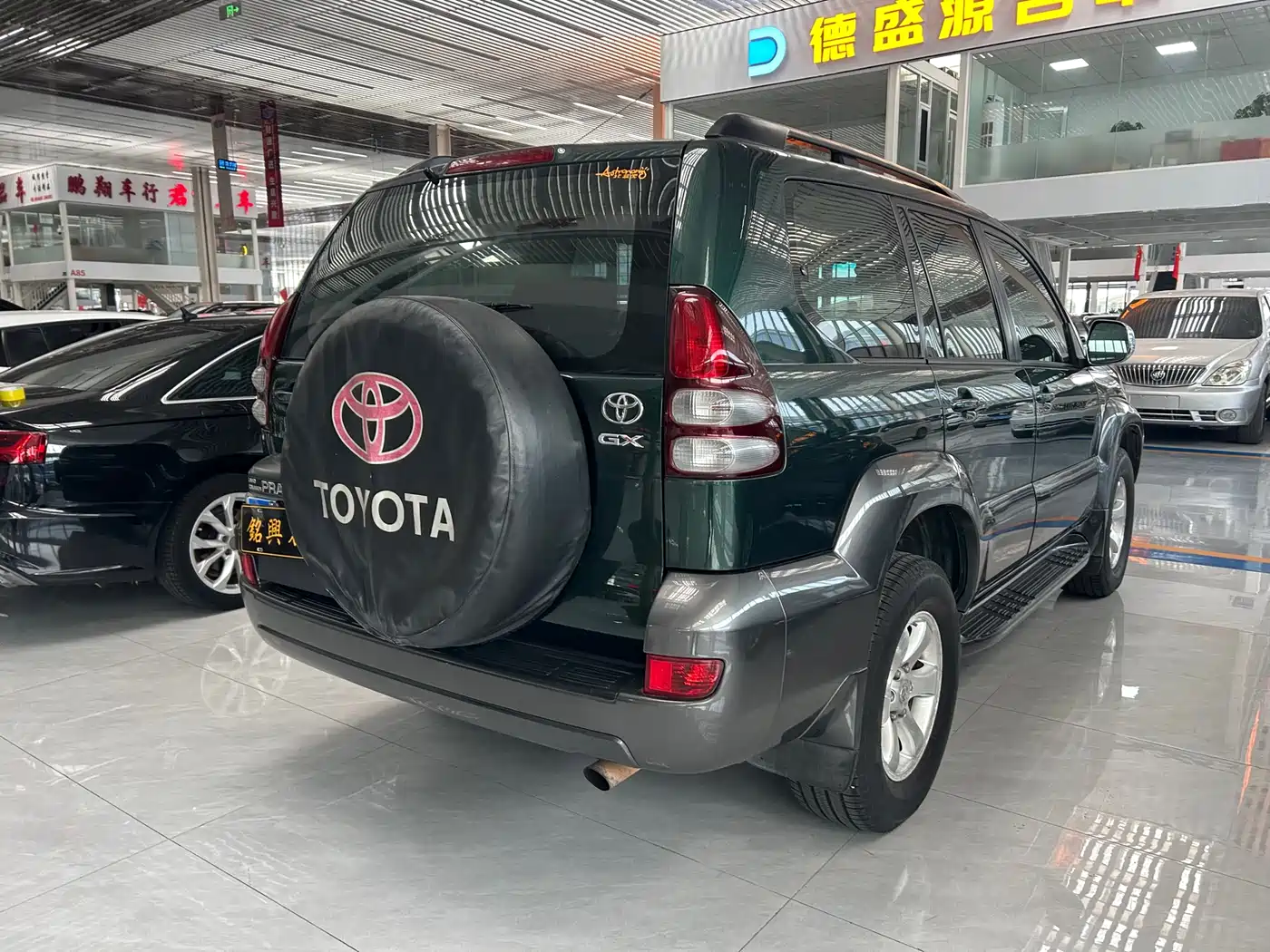 Toyota Prado 2004 4.0L Automatic GX фото 7