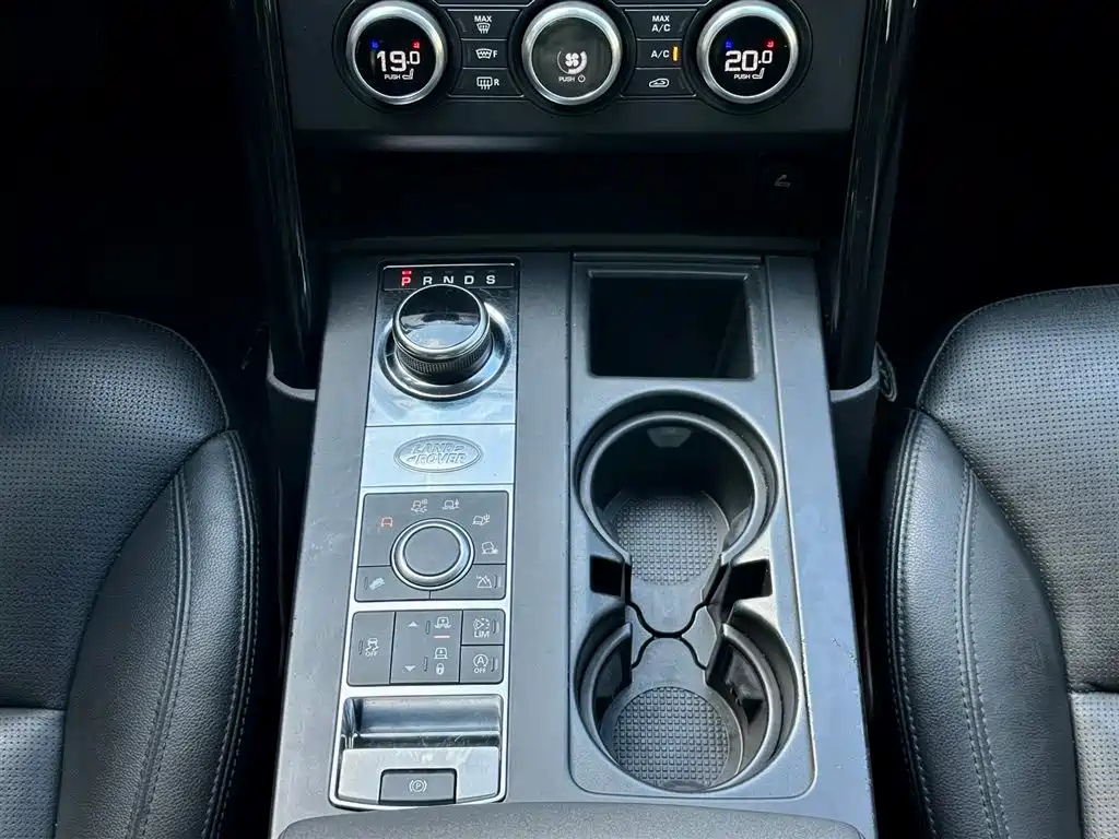 Land Rover Discovery 2017 3.0 SC V6 S фото 28