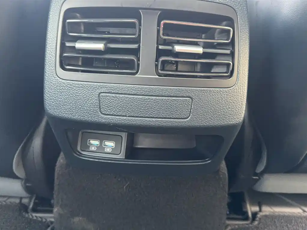 BYD Qin PLUS 2021 DM-i 55KM Flagship фото 16