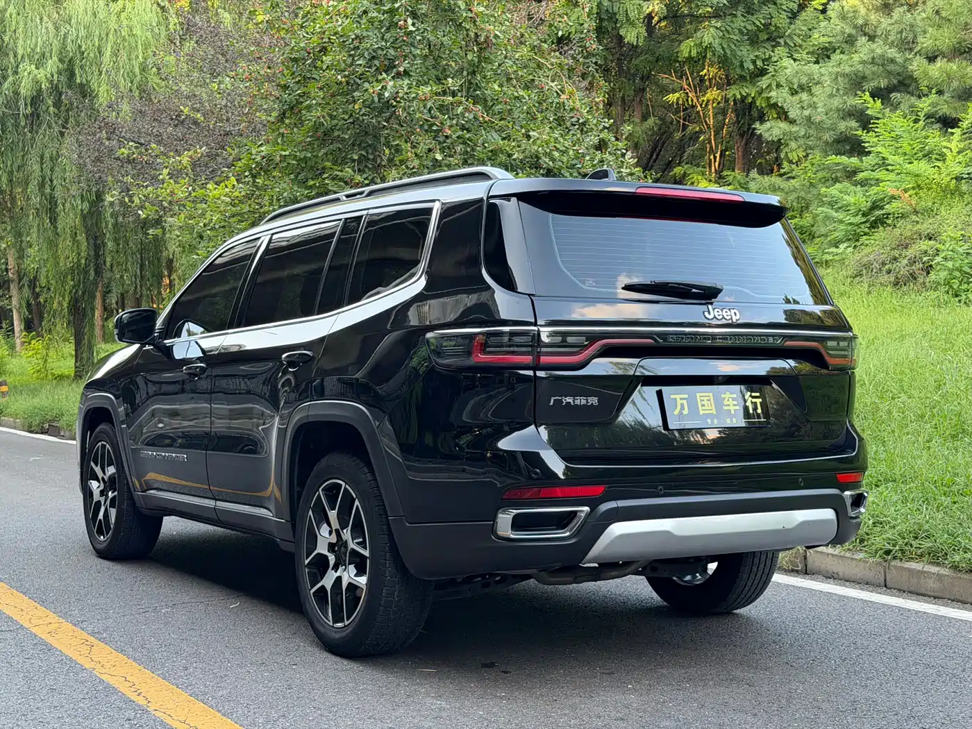 Jeep Grand Commander 2021 2022 2.0T 2WD Luxury Edition