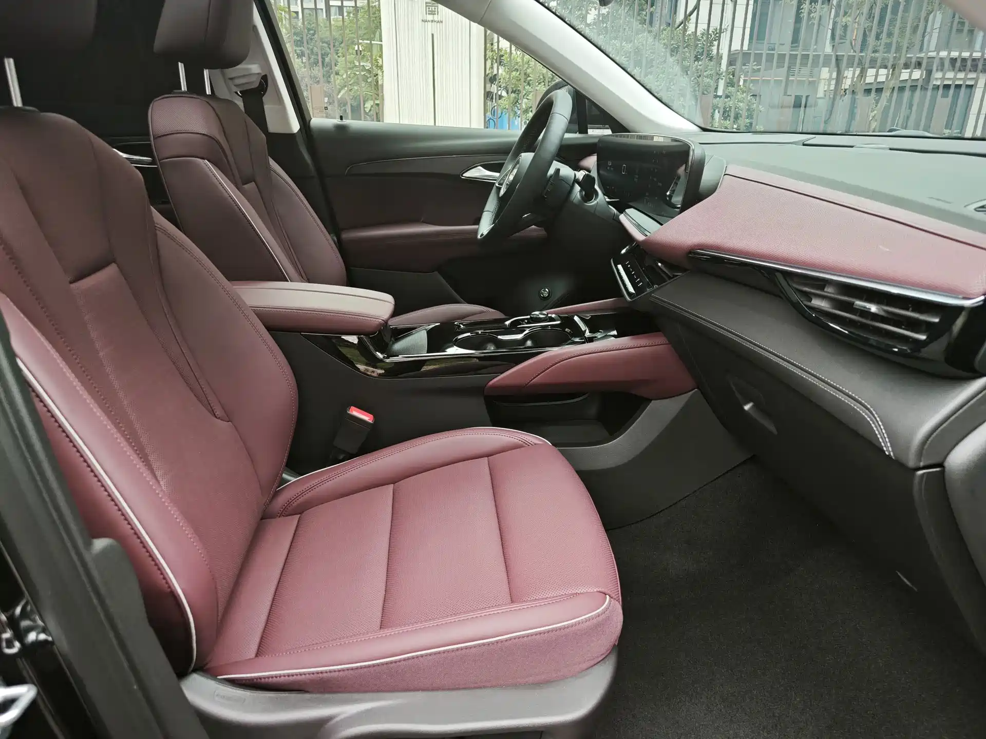 Photo 23 - Buick Envision Plus