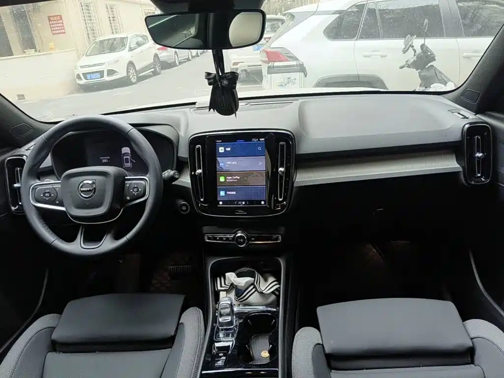 Volvo XC40 2024 2024 B3 Smart Elite Luxury Edition