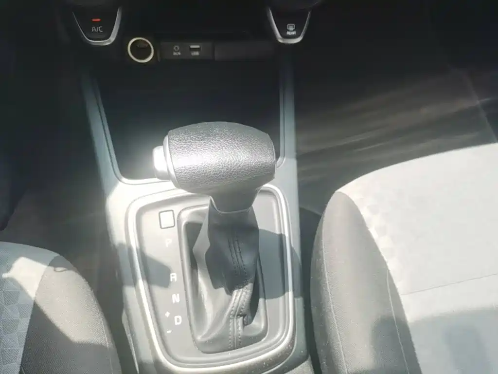 Kia K2 2017 2017 Sedan 1.4L AT GLS