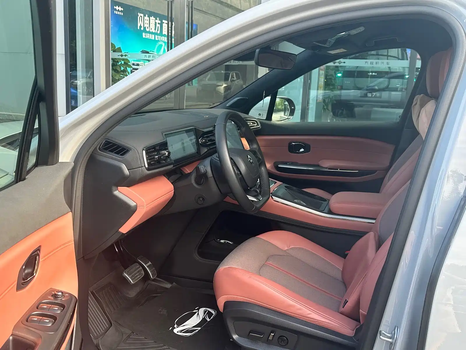 Фото 7 - NIO EC6