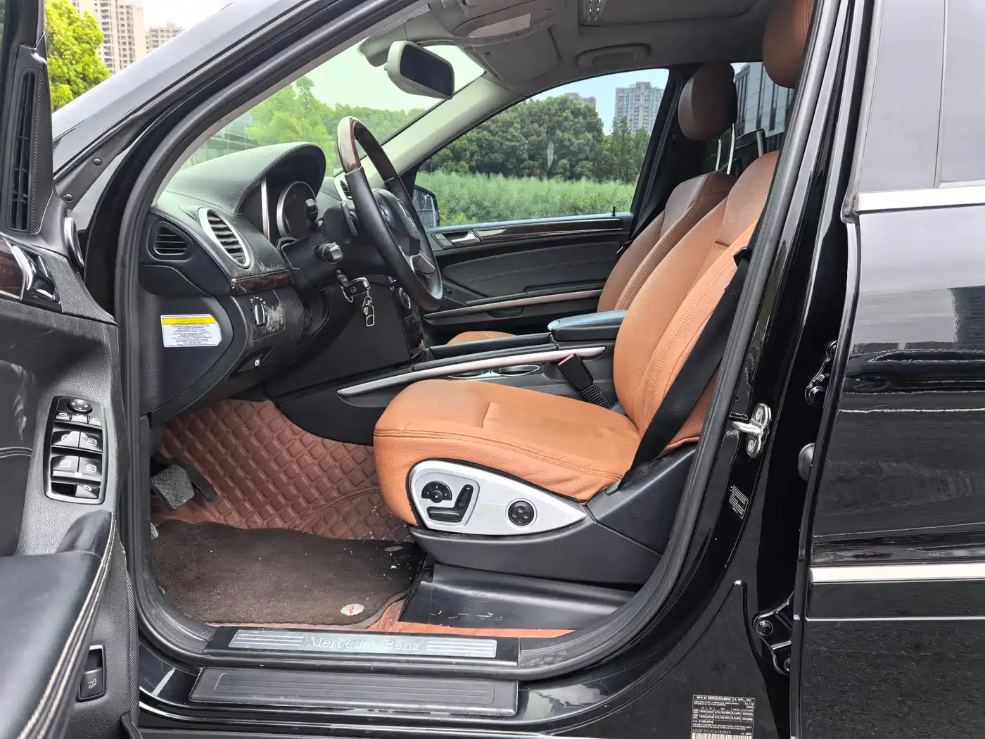 Mercedes-Benz GL-Class фото 12