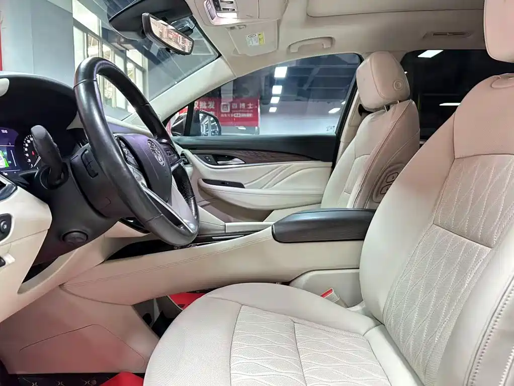 Buick Enclave 2021 2020 28T 4WD Avenir