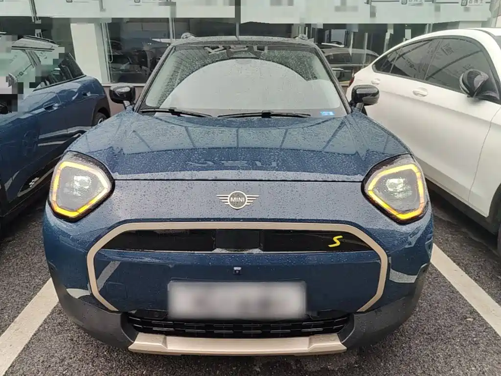 2024 MINI Electric MINI ACEMAN