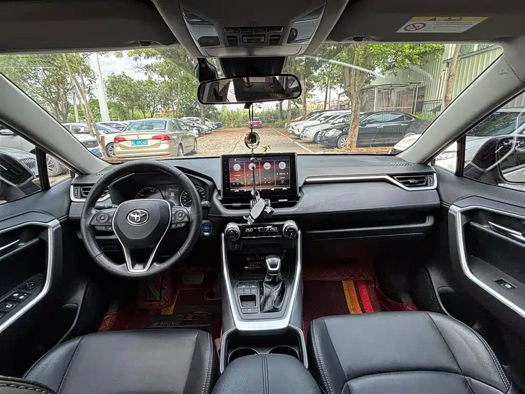 Toyota Wildlander 2022 Hybrid 2.5L E-CVT FWD Luxury Edition фото 5