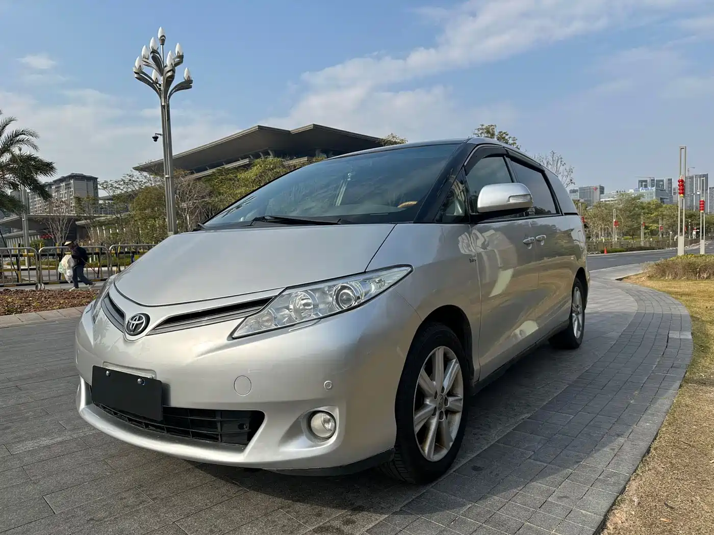 Toyota Previa 2006 Model 2.4L 7-Seater Luxury Edition