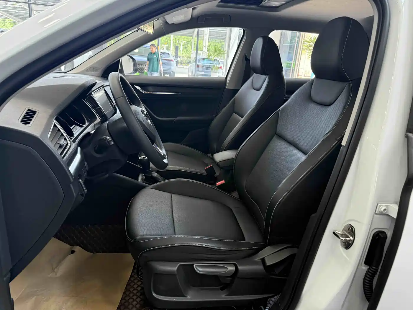 Škoda Kamiq 2023 Facelift 1.5L Auto Comfort Edition фото 10