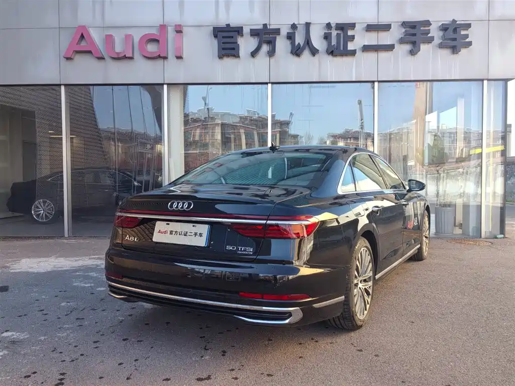 Audi A8 2024 Model A8L 50 TFSI quattro Premium Selection фото 4