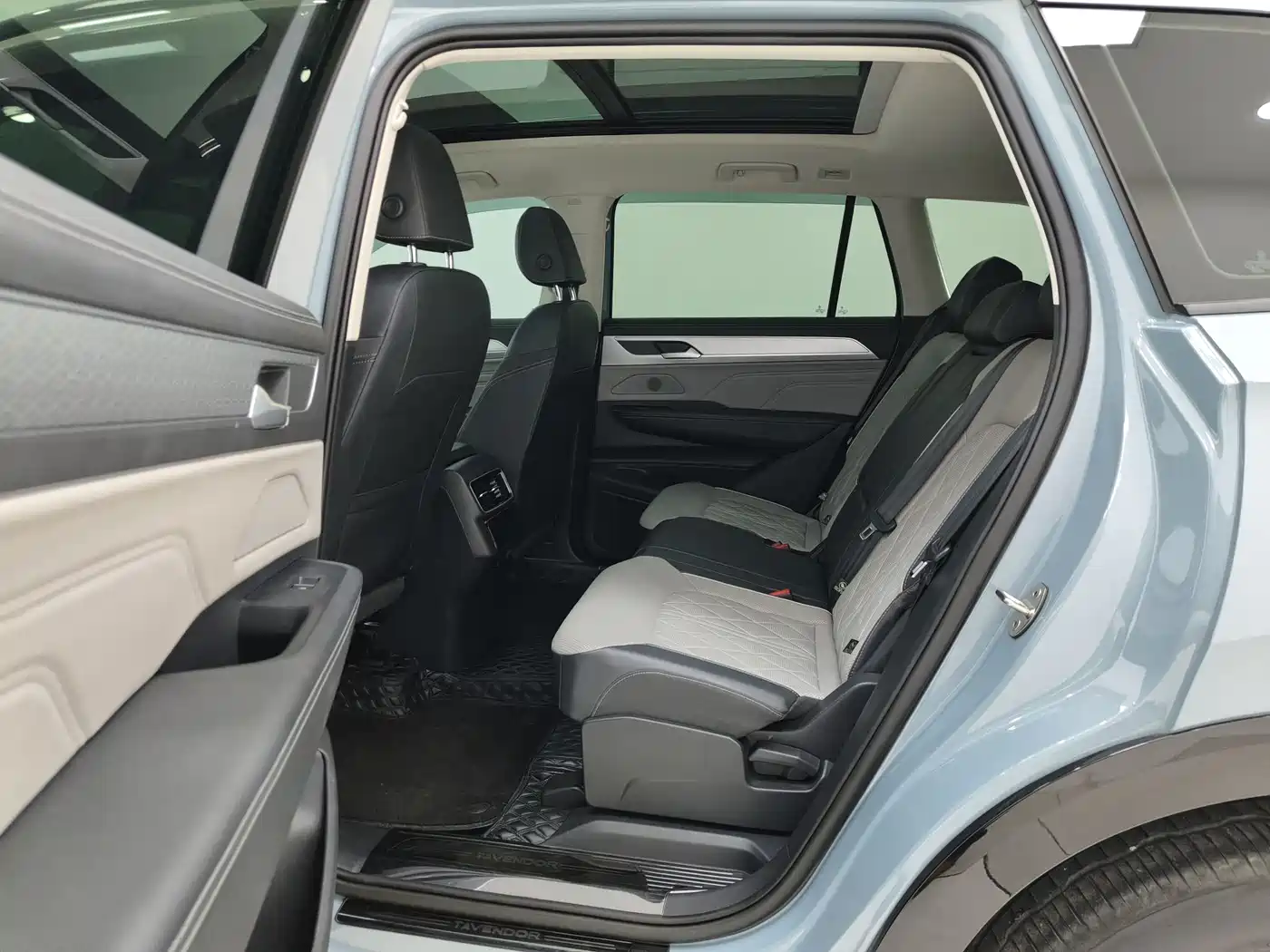 Volkswagen Talagon 2023 380TSI 4WD R-Line Touring Edition фото 12