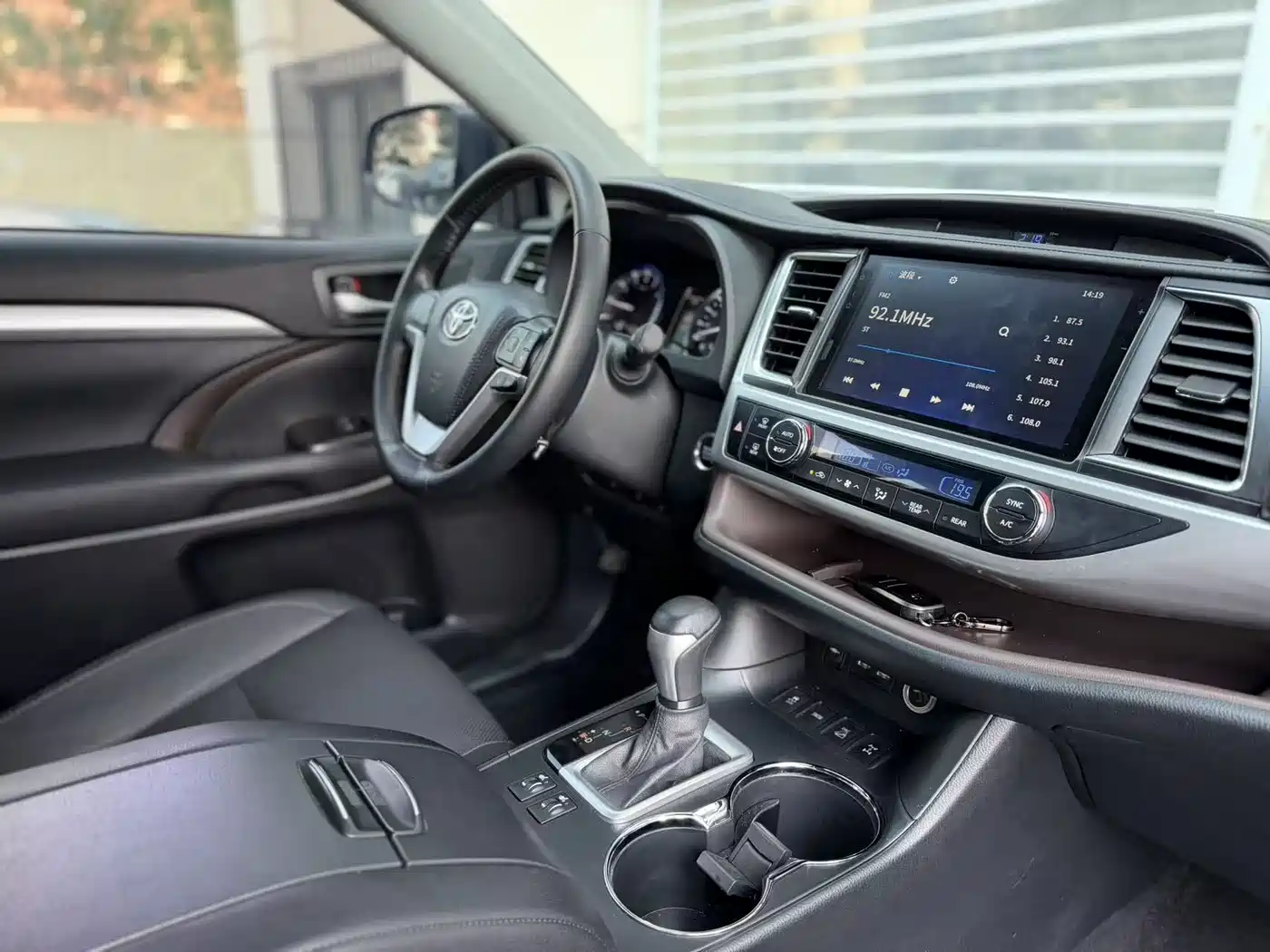 Toyota Highlander 2021 2.0T AWD Luxury 7-Seater фото 10