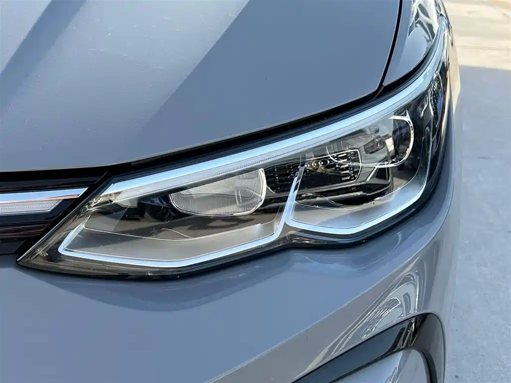 Volkswagen Golf 2023 280TSI DSG R-Line Lite фото 4