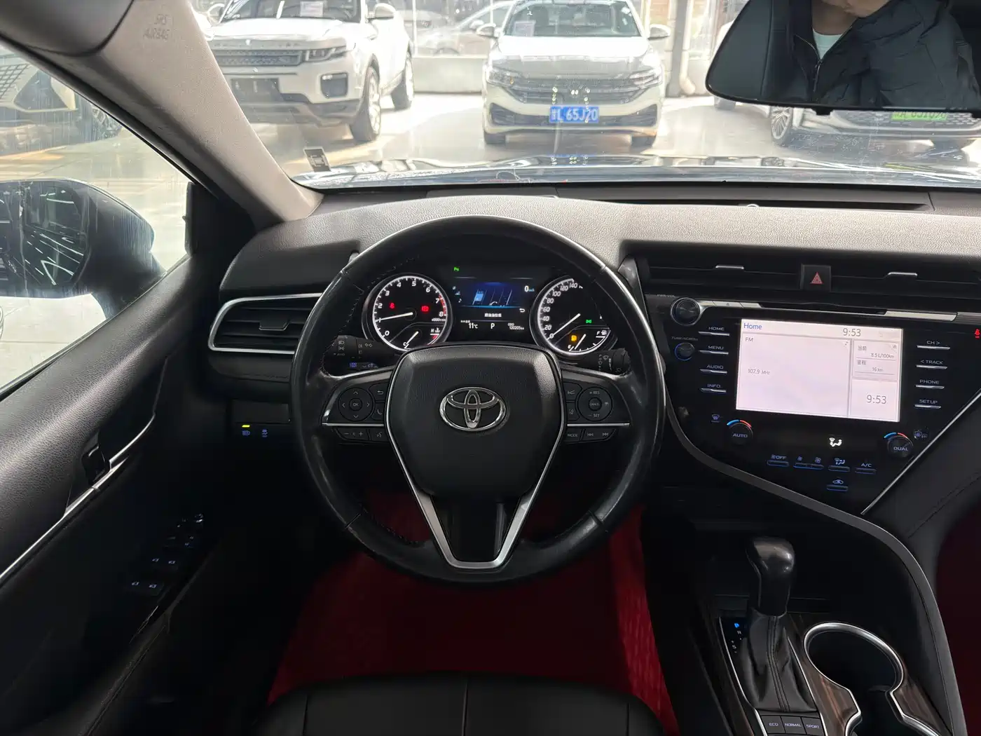 Toyota Camry 2018 2.5G Luxury Edition фото 9