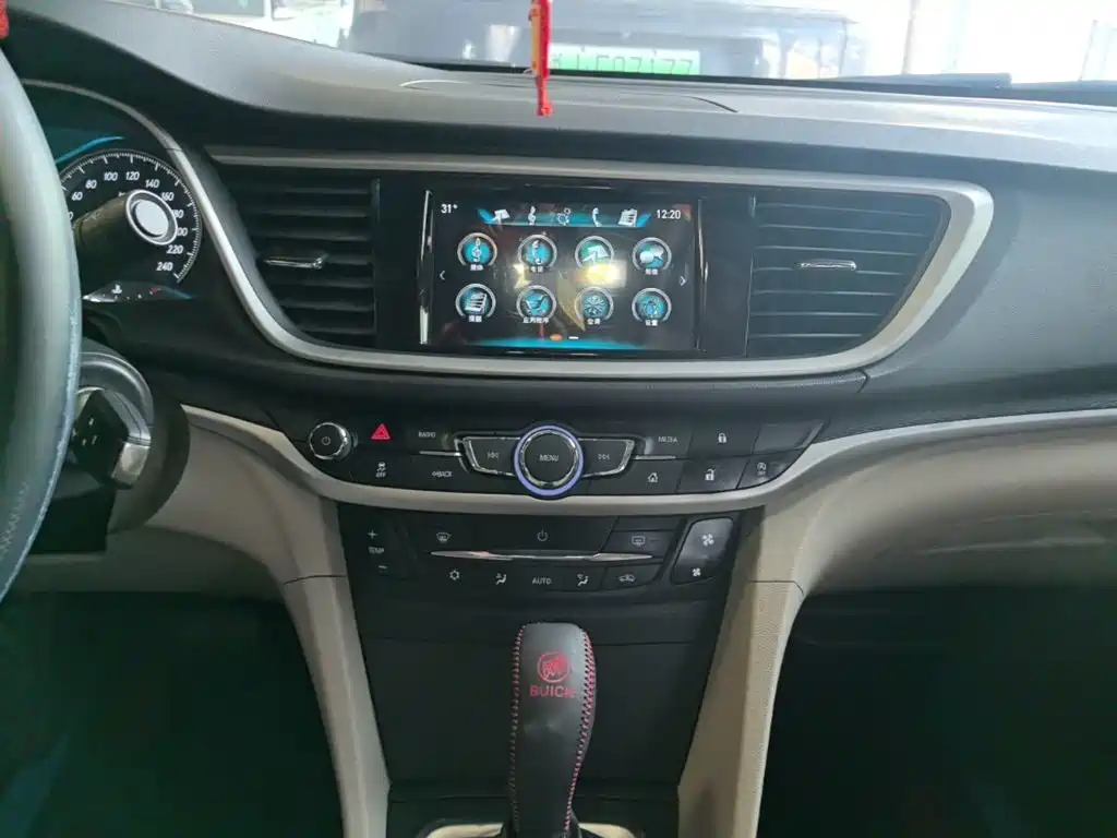 Фото 13 - Buick Excelle