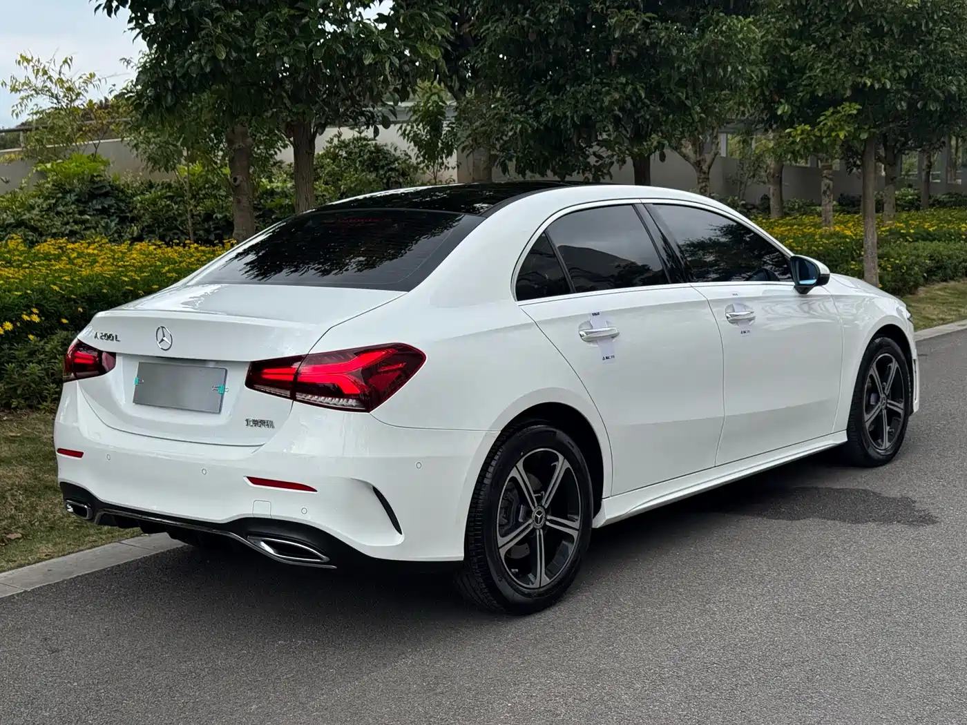 Mercedes-Benz A-Class 2022 Facelift III A 200 L Sport Sedan Fashion фото 29