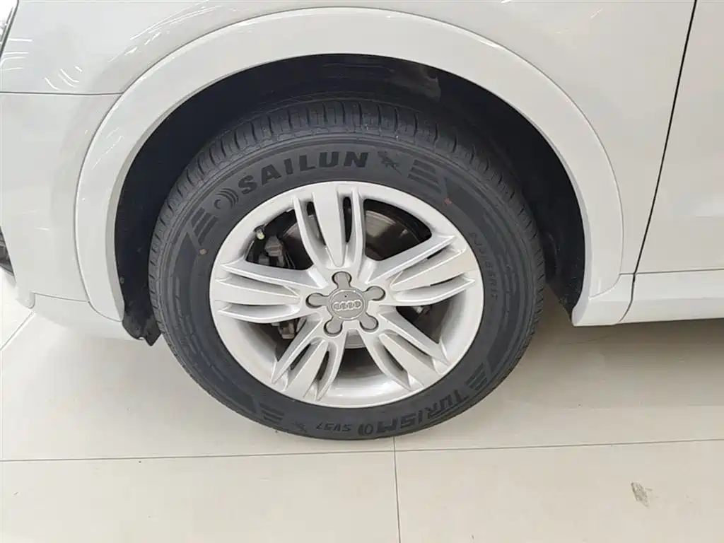 Audi Q3 2015 35 TFSI Comfort фото 23