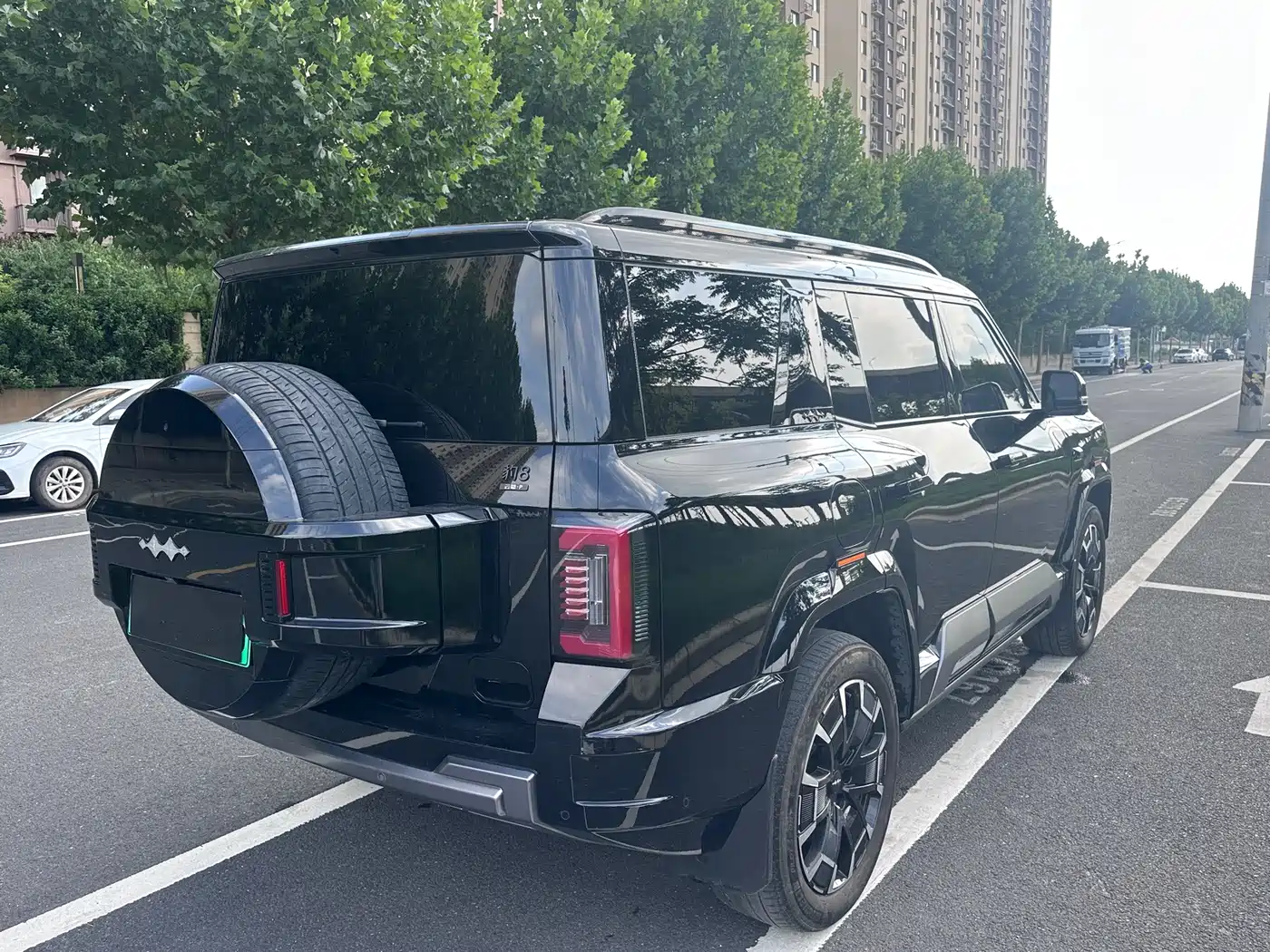 Fang Cheng Bao Leopard 8 2025 2025 Zhiyong Flagship 7-Seater