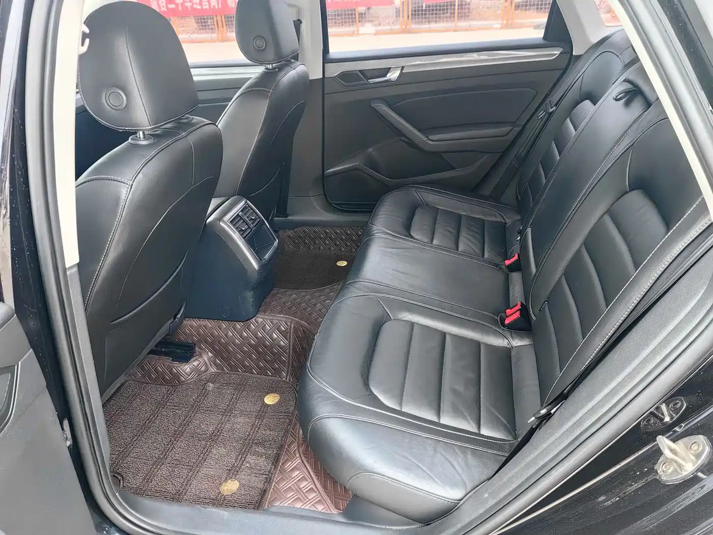 Volkswagen Passat 2017 280TSI DSG Prestige фото 5