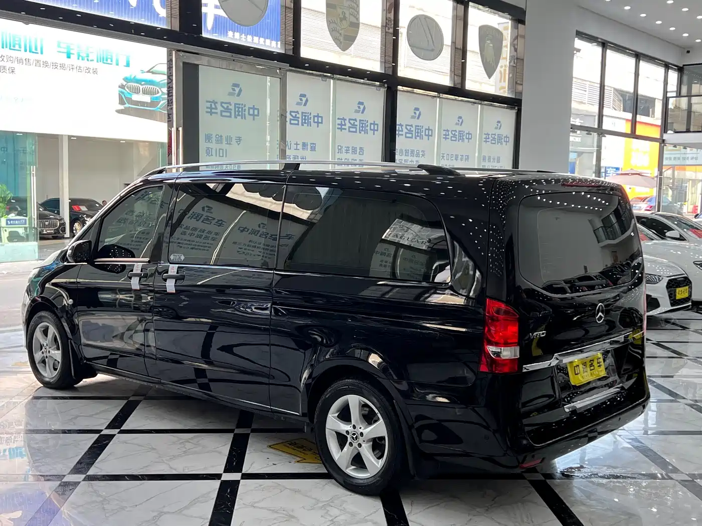 Mercedes-Benz Vito 2018 2.0T Business Edition China VI фото 17