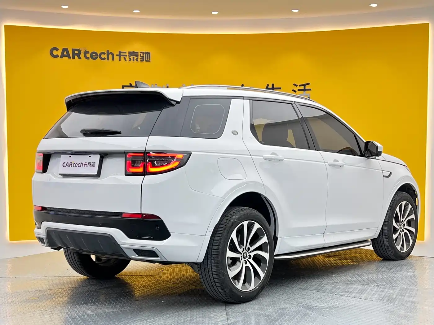 Land Rover Discovery Sport 2022 Model Facelift 249PS R-Dynamic SE Performance Tech Edition 5-seater фото 29
