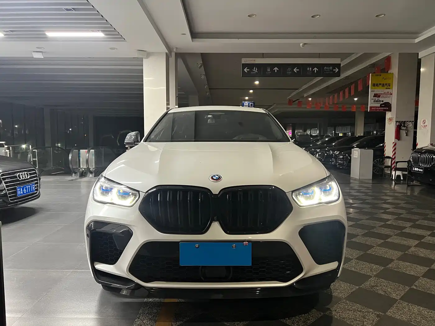 BMW X6 2019 xDrive35i Exclusive M Sport Package фото 2