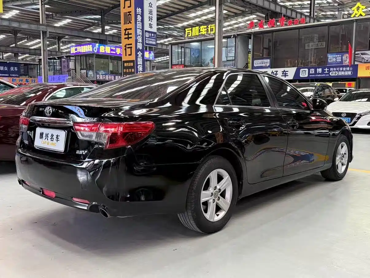 Toyota Reiz 2013 2.5V Elite Edition фото 6