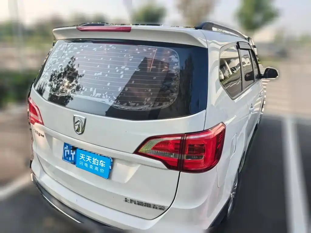 Фото 2 - Baojun 730